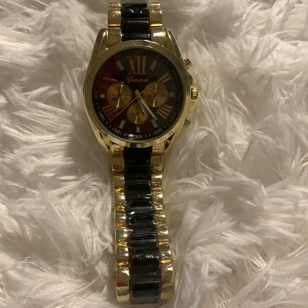 Watches - Picture 3 of 3